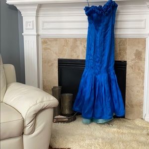 TADASHI SHOJI  SIZE 8